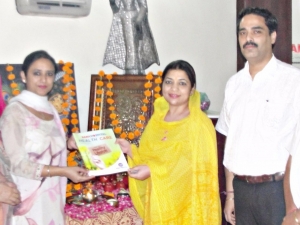 SDM Pooja Syal Releasing magazine of Rana Hospital