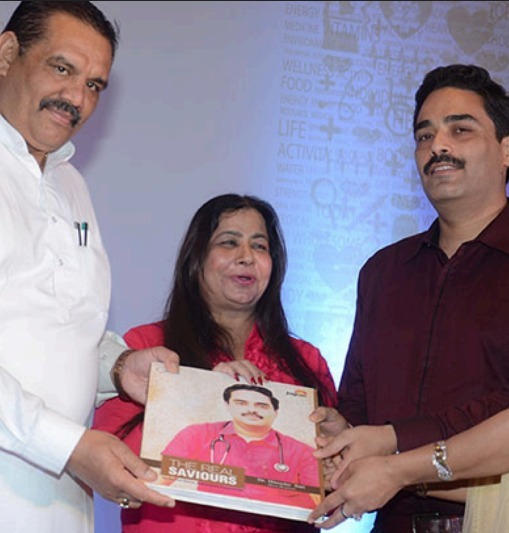 Jagran Gems Award 2015: Dr. Hitender Suri Honoured by Sh. Vijay Sampla Ji for Excellence in Healthcare